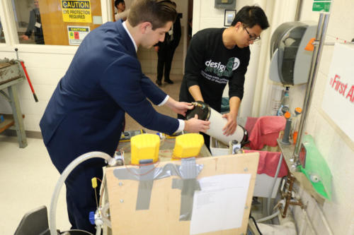 Mechanical Engineering Heat Transfer students prepare for competition